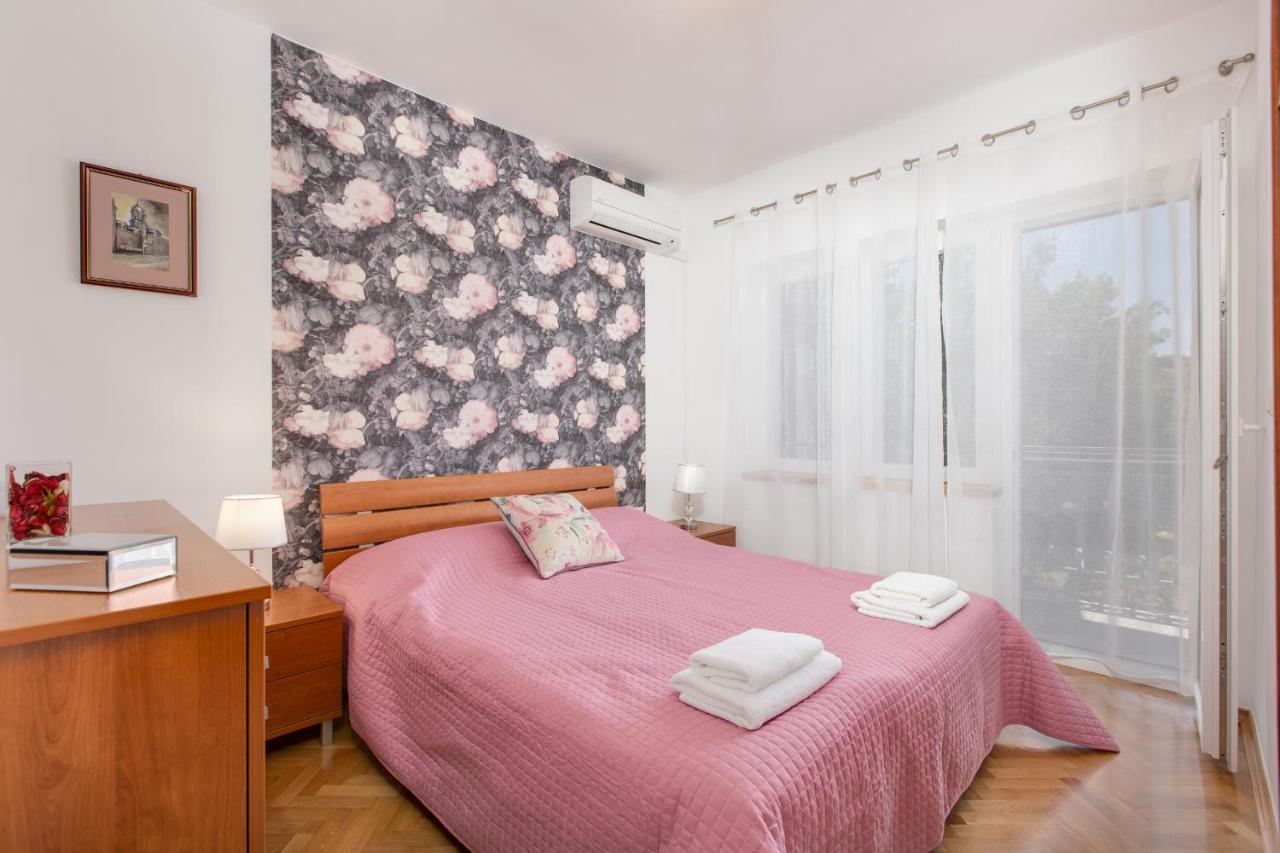 And Charming Apartment In Vantacici Malinska Exterior photo